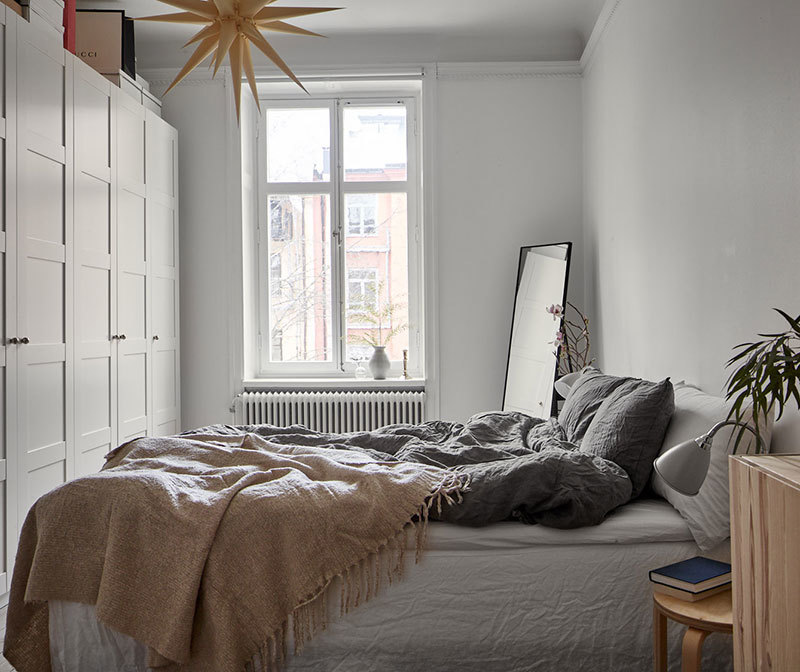 Небольшая квартира в нежными оттенках в доме начала 20 века в Стокгольме (57 кв. м)