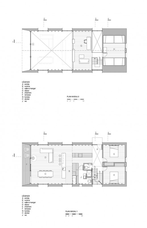 Современный коттедж у озера с воздушными интерьерами
