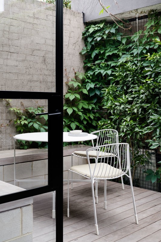 Стильный современный интерьер в красивой викторианской оболочке в Австралии