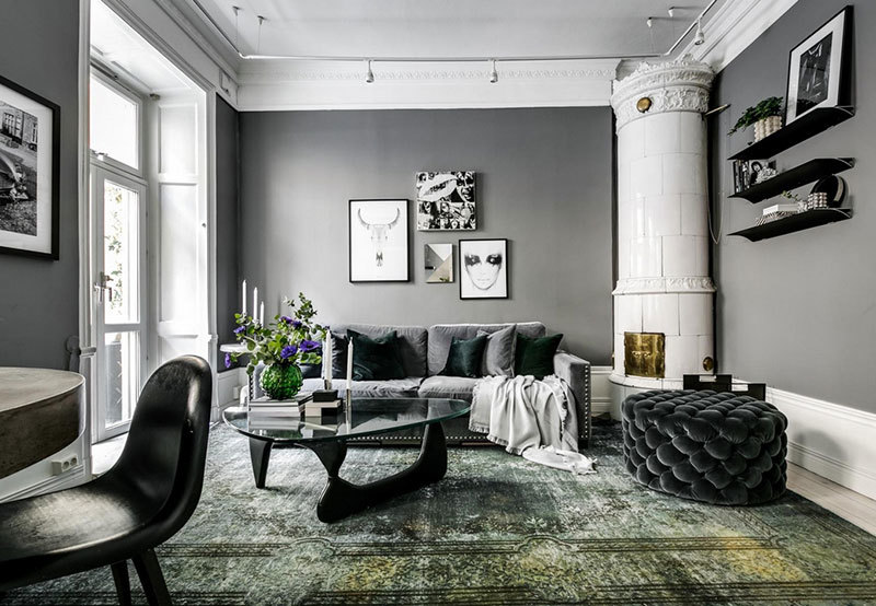 Шведская квартира в темных тонах с зелёными акцентами