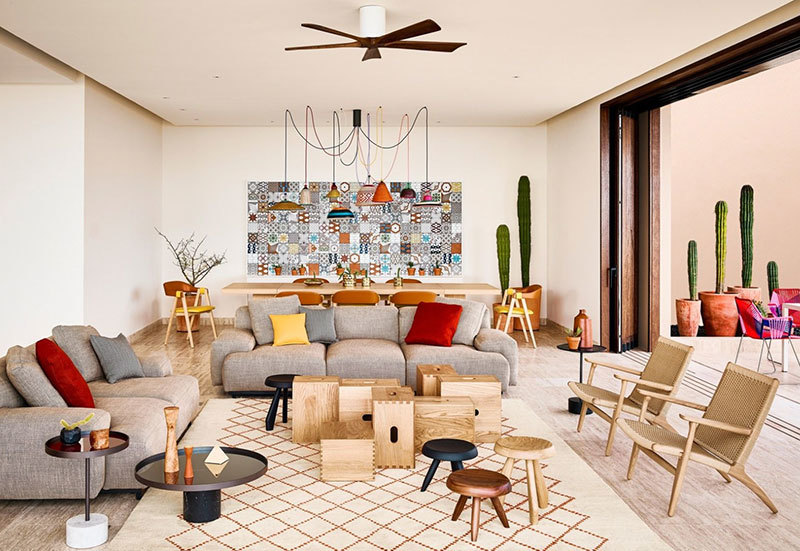 Оранжевое настроение: квартира с сочными акцентами и видом на океан в Мексике