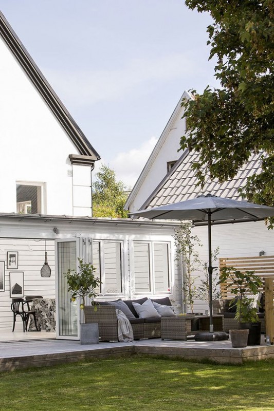 Светлый и просторный загородный домик