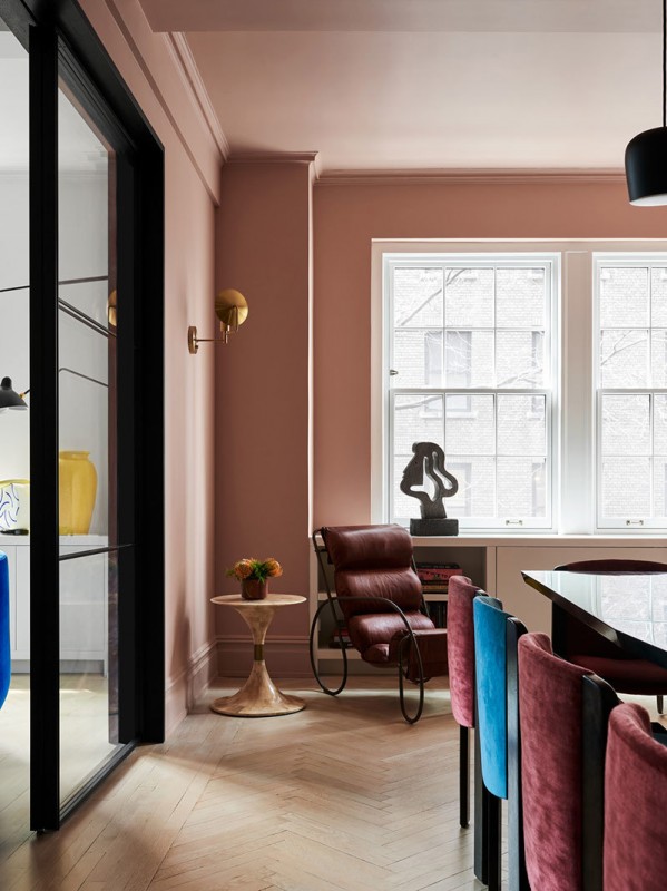 Красочная современная квартира на Манхэттене