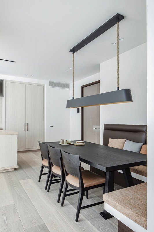 Теплый и вдохновляющий современный интерьер дома в Бельгии