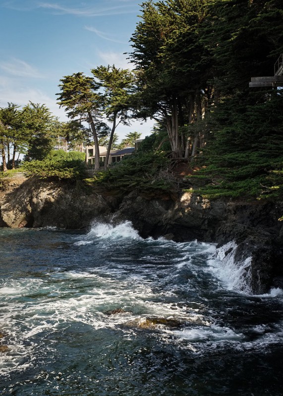 Современное ранчо на берегу океана в Калифорнии