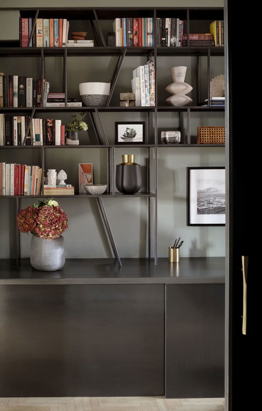 Элегантный и практичный: современный интерьер квартиры для семьи в Милане