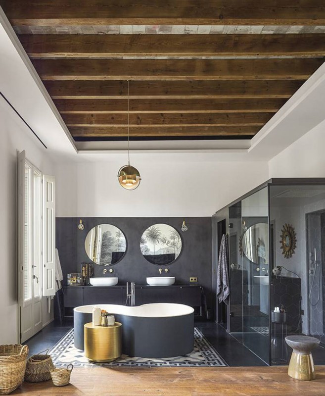 Современные интерьеры в этом старом испанском доме выглядят потрясающе