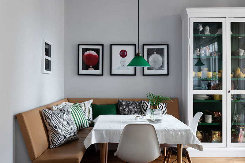 Оранжевый диван и огромные картины: красивая скандинавская квартира Оранжевый диван и огромные картины: красивая скандинавская квартира