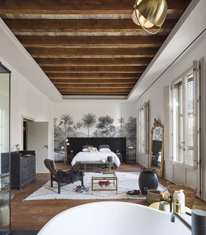 Современные интерьеры в этом старом испанском доме выглядят потрясающе