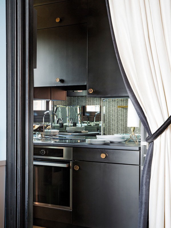 Смелый интерьер небольшой квартиры декоратора в Мадриде Смелый интерьер небольшой квартиры декоратора в Мадриде