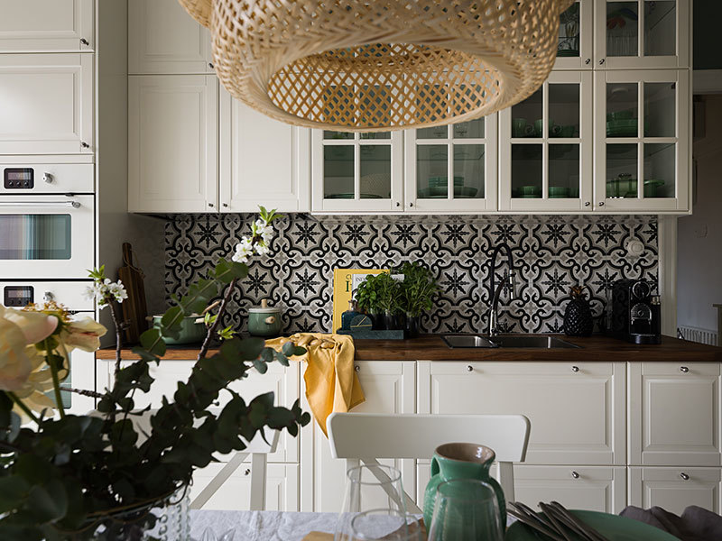 Необычная мансардная квартира с балконом и террасой в Стокгольме (75 кв. м) Необычная мансардная квартира с балконом и террасой в Стокгольме (75 кв. м)