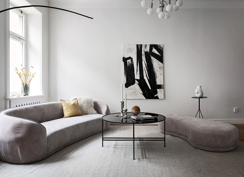 Элегантный скандинавский интерьер в светло-серых тонах в Стокгольме.