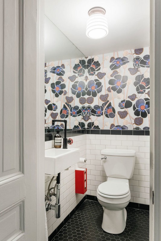 Светлый таунхаус с великолепной кухней и библиотекой в Нью-Йорке