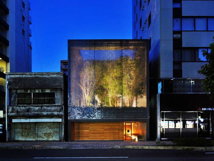 Optical Glass House в центре Хиросимы от Hiroshi Nakamura