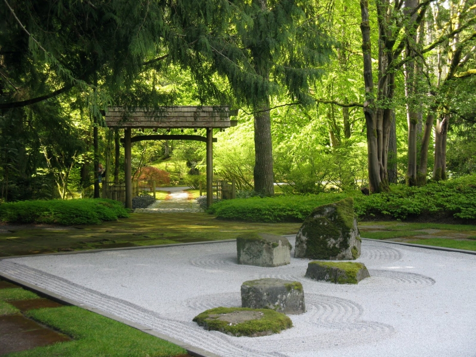 Zen garden. Японский сад камней или "сухой пейзаж"