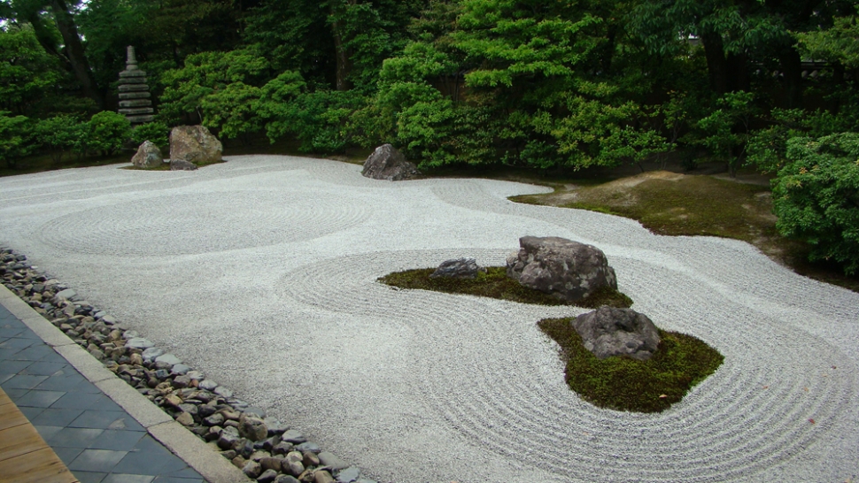 Zen garden. Японский сад камней или "сухой пейзаж"