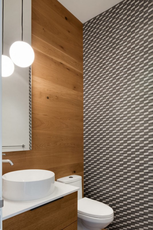 Реконструкция дома 1960-х годов постройки в Сен-Совер-де-Монт, Квебек, Канада