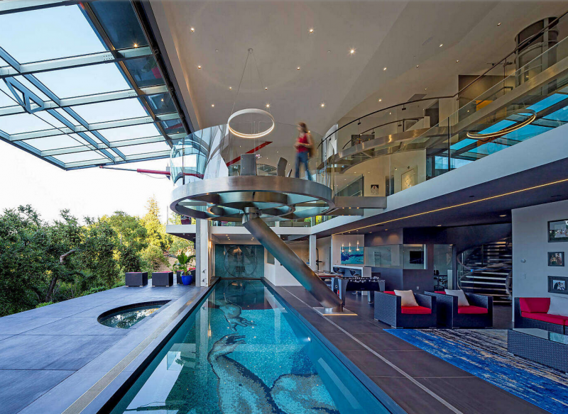 Роскошная резиденция, расположенная в Лос-Альтосе, штат Калифорния Роскошная резиденция, расположенная в Лос-Альтосе, штат Калифорния