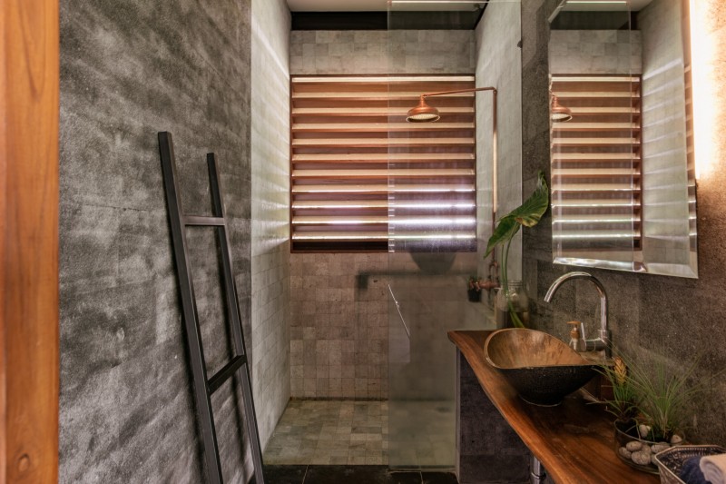 Вилла в стиле "лофт" с роскошным фоном тропических джунглей на Бали Вилла в стиле "лофт" с роскошным фоном тропических джунглей на Бали