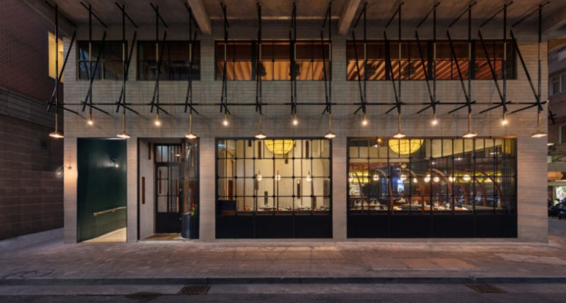 Городской отель Fleming, вдохновленный морской и промышленной эпохой Гонконга в 70-х годах Городской отель Fleming, вдохновленный морской и промышленной эпохой Гонконга в 70-х годах