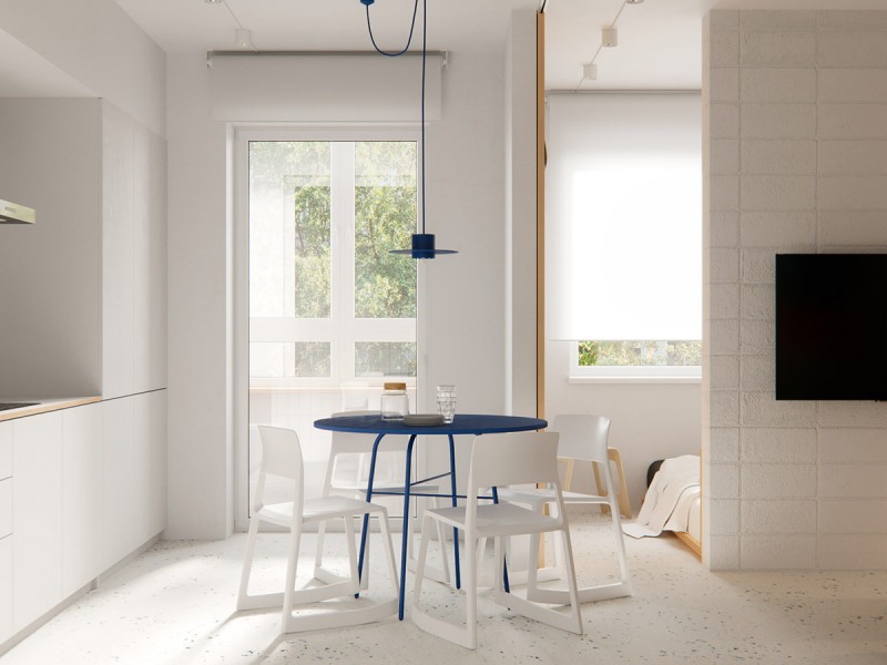 Красный, белый и синий цвета создают эффектную комбинацию в квартире площадью 36 кв. м.