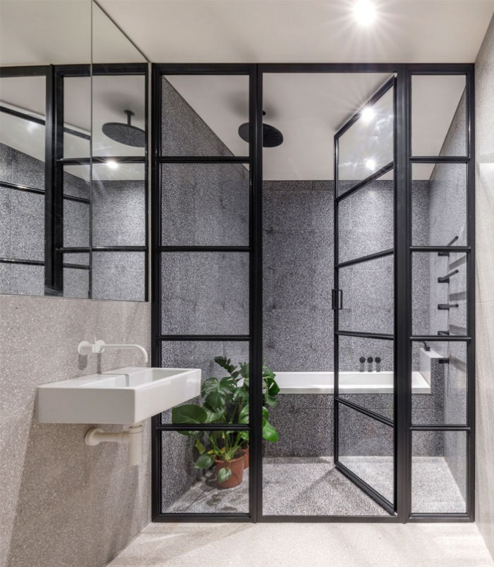 Изысканные медные детали в декоре таунхауса на западе Лондона