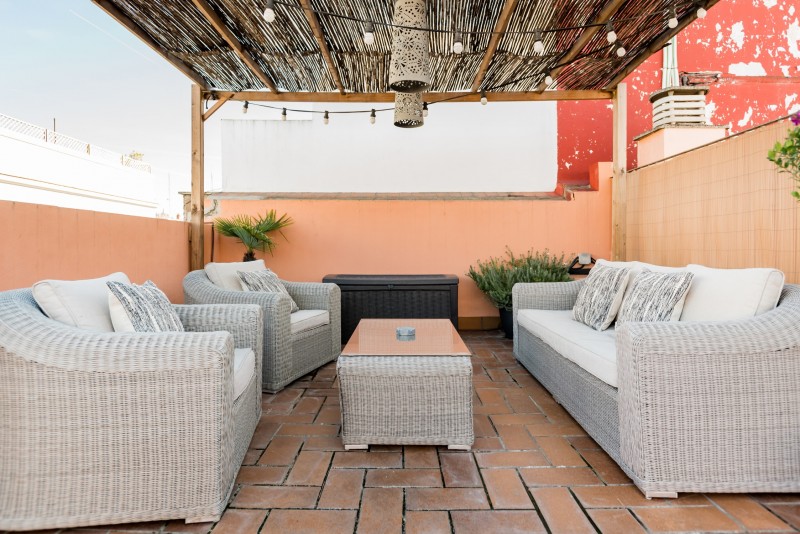 Светлые, изысканные апартаменты с террасой на крыше