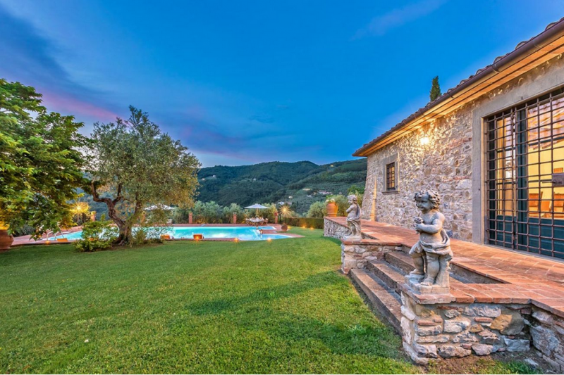 Вилла в Альбанских горах в Италии