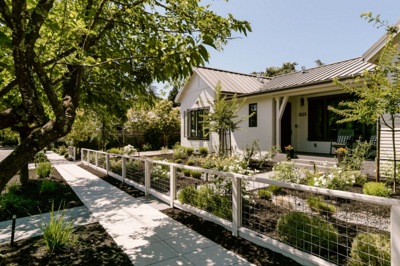 Современный фермерский дом в Сент-Хелине, Калифорния