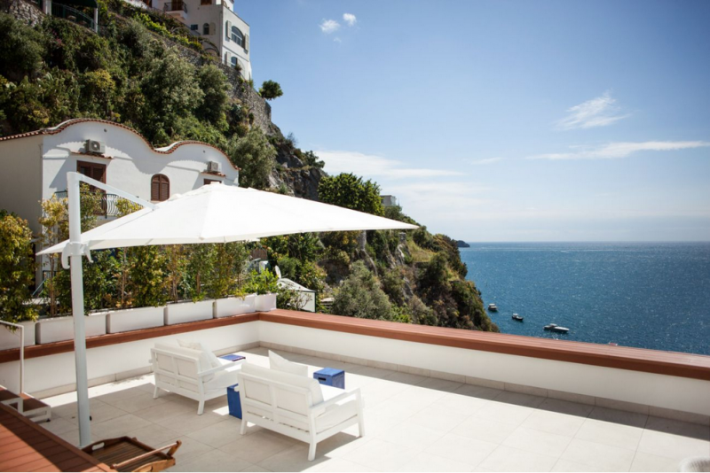 Впечатляющая вилла на побережье Амальфи, Италия Впечатляющая вилла на побережье Амальфи, Италия