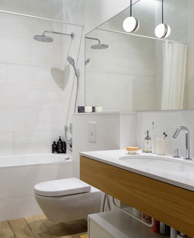 Комфортный, без лишних деталей интерьер светлых апартаментов