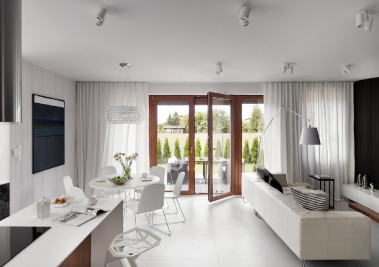 Минималистский дом в Миколуве, Польша