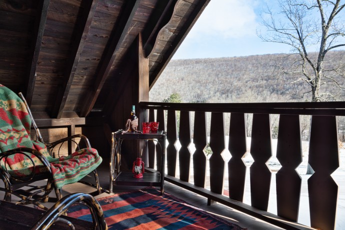 Шале Urban Cowboy Lodge на территории отеля Lyon Porter в Кэтскиллс, штат Нью-Йорк
