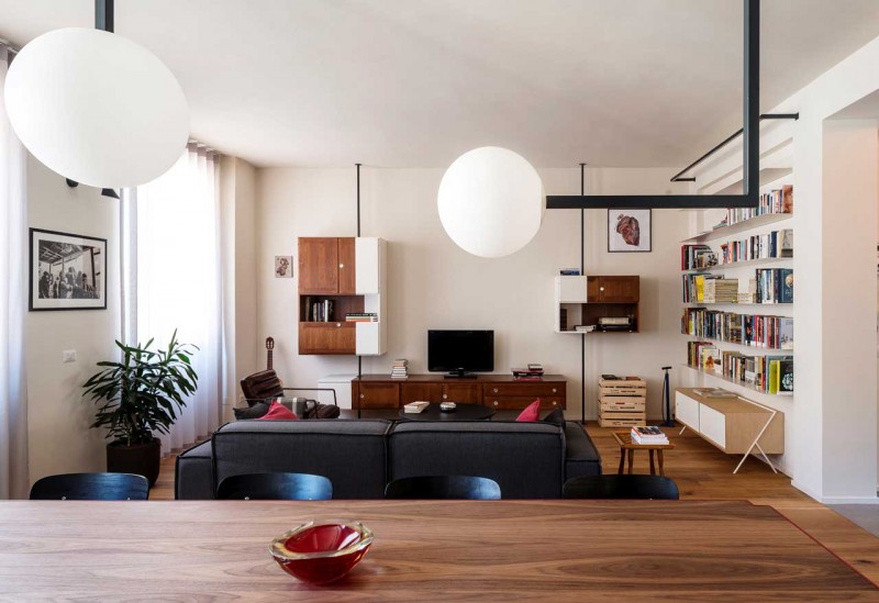 Интерьер просторной квартиры в Турине, Италия Интерьер просторной квартиры в Турине, Италия