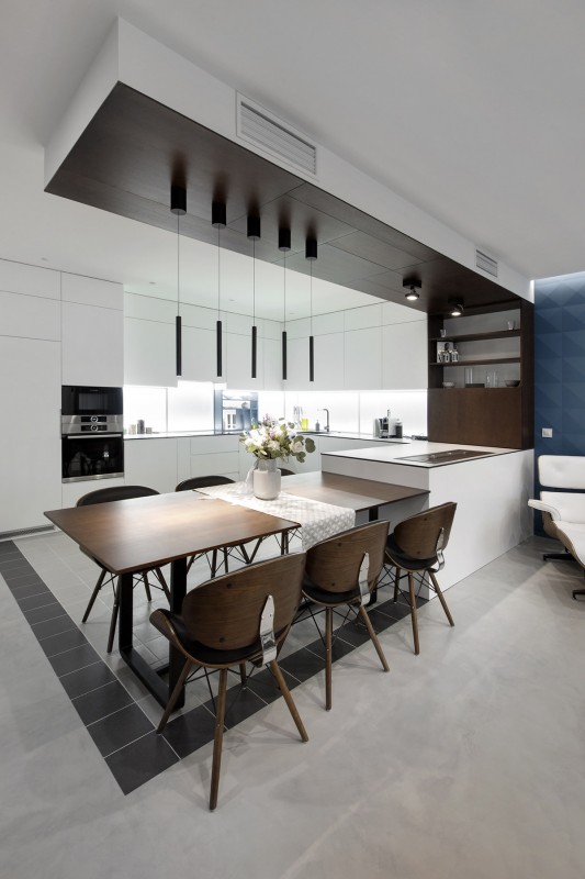 Благородный синий цвет в интерьере