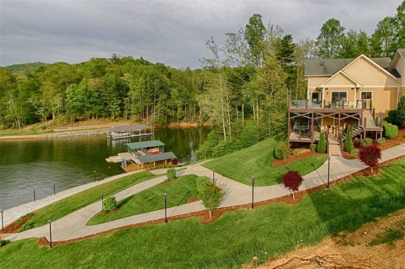 Особняк у озера в городе Батлер, Теннесси