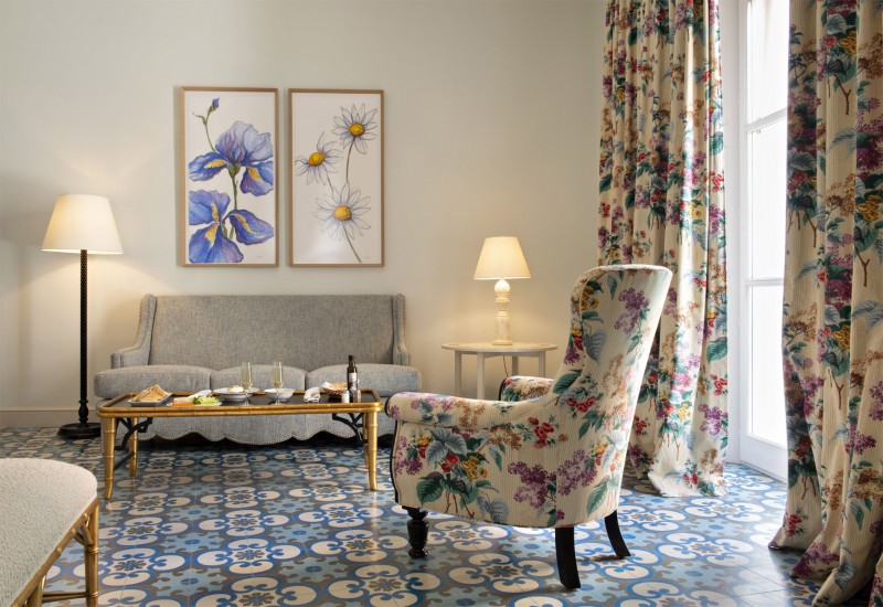 Отель Mamá в Пальма-де-Мальорка