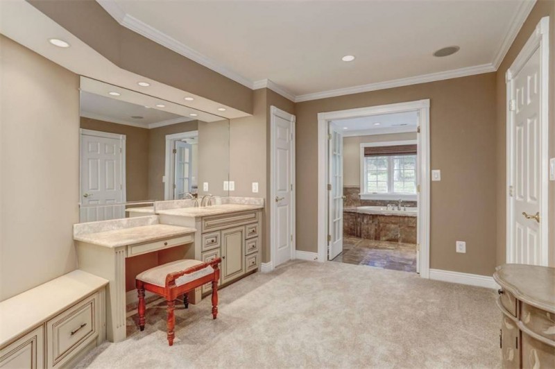 Хорошо обустроенный особняк в Перселлвилле, Вирджиния