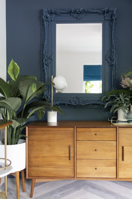 Интерьер уютной гостиной в лондонском таунхаусе