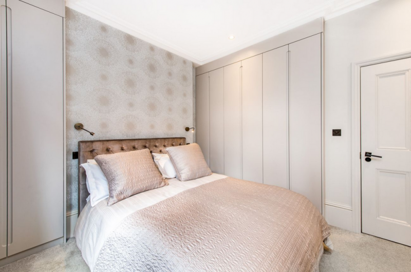 Отремонтированный викторианский дом в районе Кенсингтон в Лондоне