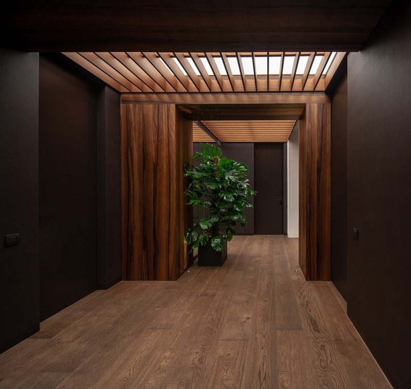 Пентхаус с многофункциональными пространствами и уникальной винтовой лестницей Пентхаус с многофункциональными пространствами и уникальной винтовой лестницей