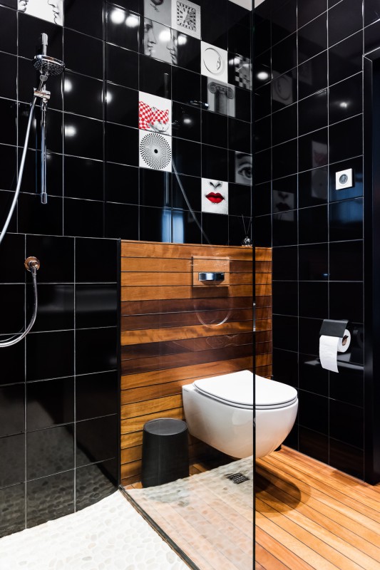 Сочетание дерева и мрамора в интерьере дома в Вильнюсе