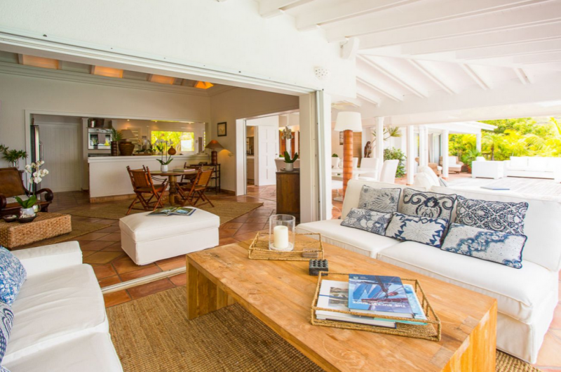 Классический карибский шик в интерьере виллы в Сен-Бартелеми, Франция