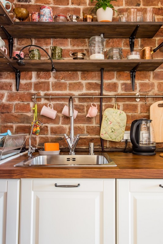 Интерьер уютной стильной мансарды