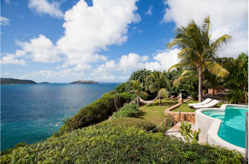 Классический карибский шик в интерьере виллы в Сен-Бартелеми, Франция