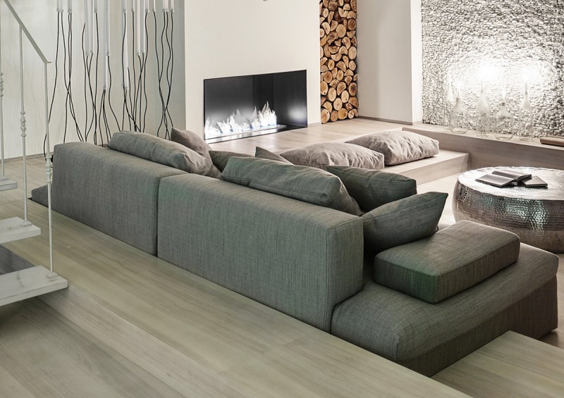 Белоснежный интерьер двухуровневой квартиры