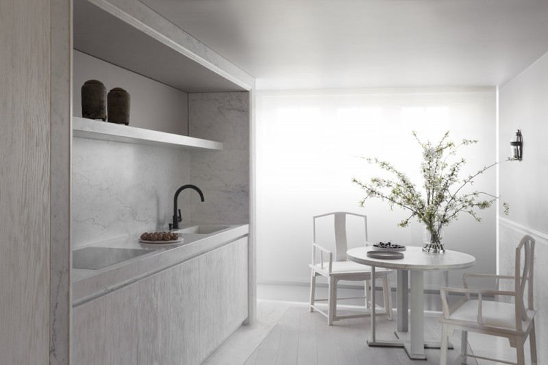 Белоснежный интерьер квартирры в Париже Белоснежный интерьер квартирры в Париже