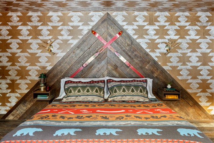 Шале Urban Cowboy Lodge на территории отеля Lyon Porter в Кэтскиллс, штат Нью-Йорк