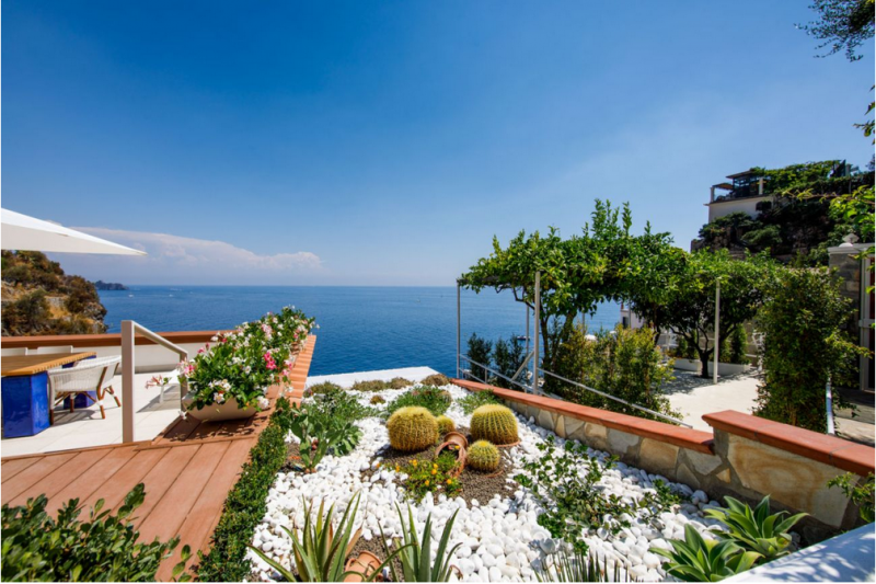 Впечатляющая вилла на побережье Амальфи, Италия Впечатляющая вилла на побережье Амальфи, Италия