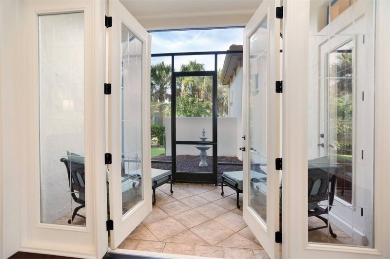 Роскошный особняк в Сорренто, штат Флорида Роскошный особняк в Сорренто, штат Флорида